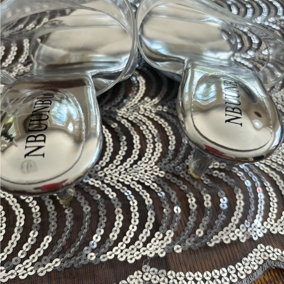 Women's Clear Strap pumps  - Silver - Picture 3 of 8